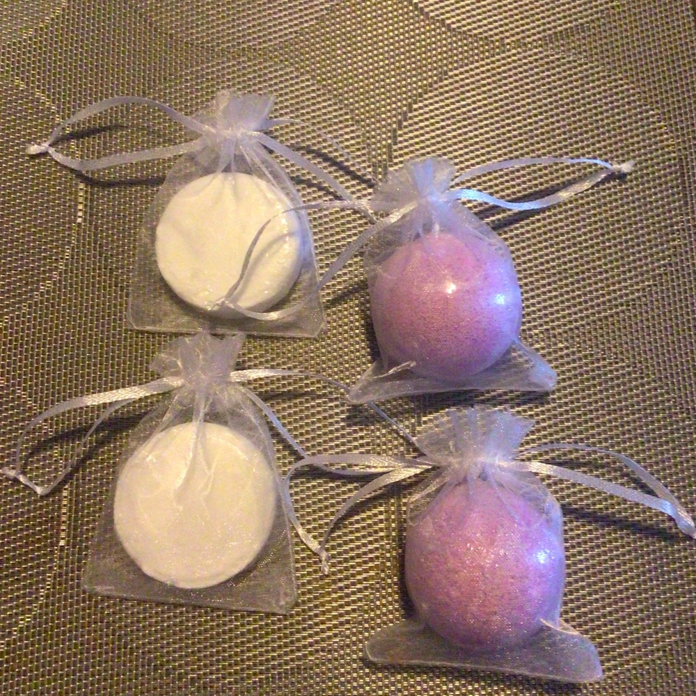 Fizzie Bath Bombs Lavender/Eucalyptus